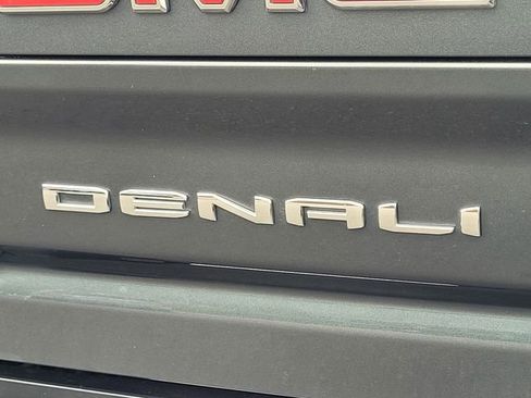 Used 2022 GMC Sierra 2500 Denali w/ Denali Ultimate Package image 10