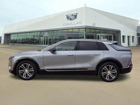 Certified 2024 Cadillac Lyriq Luxury w/ Nappa Leather Package image 3