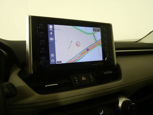 Used 2019 Toyota RAV4 Limited image 23