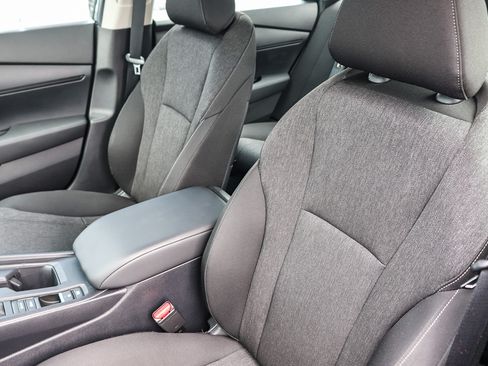 Certified 2025 Honda Accord LX image 29