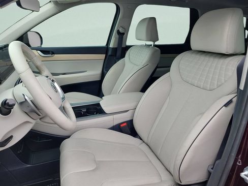 Used 2024 Hyundai Palisade Limited FWD image 19