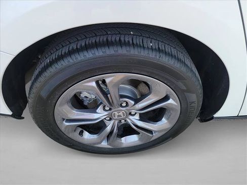 Used 2025 Honda Accord EX-L image 11