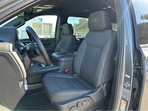 Certified 2022 GMC Yukon XL SLE w/ Gmc Pro Safety Plus Package image 6