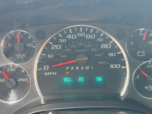 Used 2019 Chevrolet Express 2500 image 18