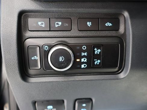 Used 2023 Ford F350 Platinum w/ Tremor Off-Road Package image 13