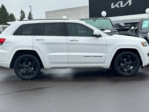 Used 2015 Jeep Grand Cherokee Altitude AWD/4WD image 3