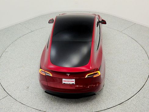 Used 2024 Tesla Model Y Long Range AWD/4WD image 26