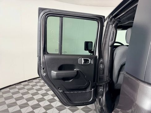Used 2025 Jeep Gladiator Sport AWD/4WD image 30