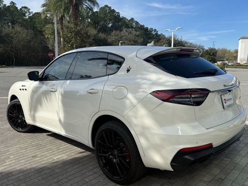 Certified 2022 Maserati Levante Modena image 2