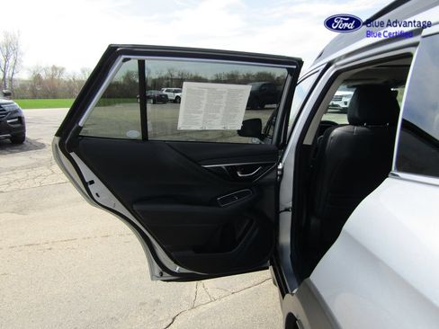 Used 2025 Subaru Outback Limited AWD/4WD image 39