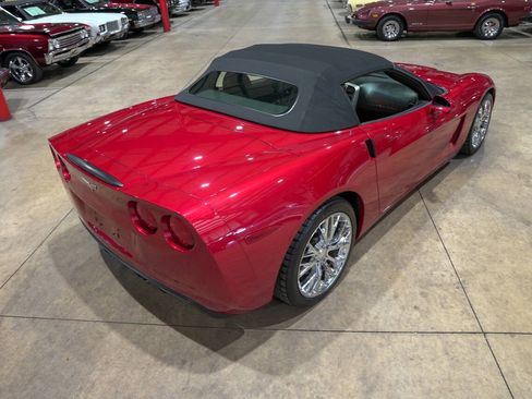 Used 2005 Chevrolet Corvette Convertible w/ Preferred Equipment Group RWD image 31
