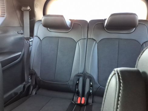 Used 2024 Jeep Grand Cherokee L Altitude image 14