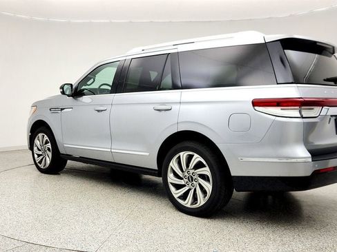 Used 2022 Lincoln Navigator Reserve RWD image 7