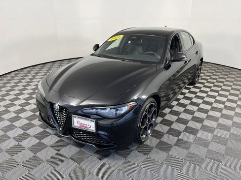 Used 2025 Alfa Romeo Giulia AWD w/ Driving Assist Package image 3