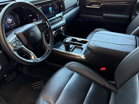 Used 2024 Chevrolet Silverado 1500 LT Trail Boss w/ Convenience Package II AWD/4WD image 5