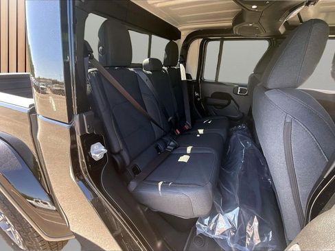 New 2026 Jeep Gladiator Sport image 20