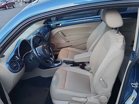 Used 2018 Volkswagen Beetle 2.0T SE image 14