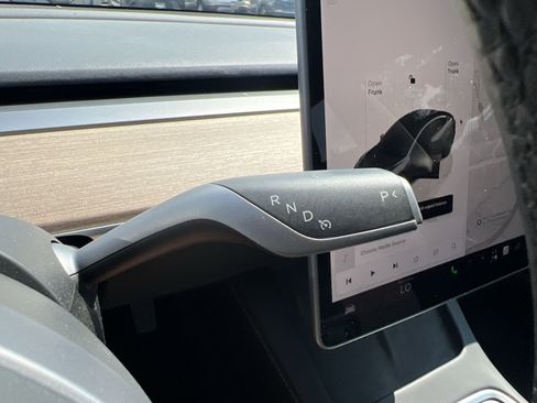 Used 2023 Tesla Model 3 Standard Range RWD image 19