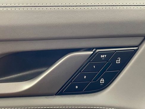 Used 2023 Porsche Taycan Turbo image 19