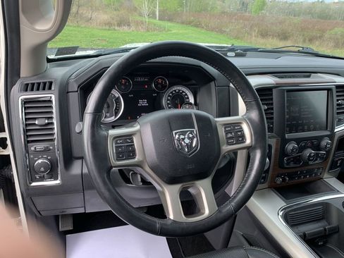 Used 2016 RAM 1500 Laramie w/ Convenience Group AWD/4WD image 14