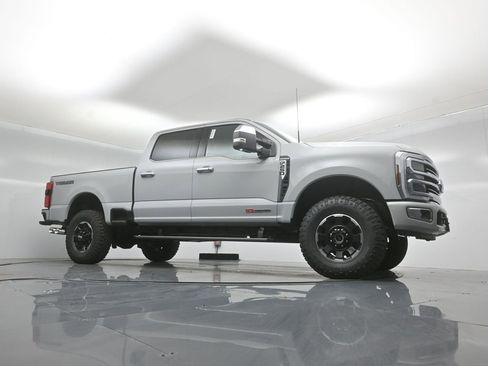 New 2026 Ford F250 Platinum w/ Platinum Plus Package AWD/4WD image 3