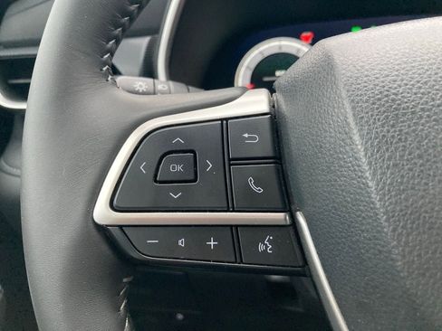 Certified 2025 Toyota Highlander XSE AWD/4WD image 17