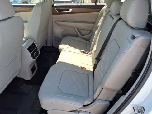 New 2026 Volkswagen Atlas SE image 13