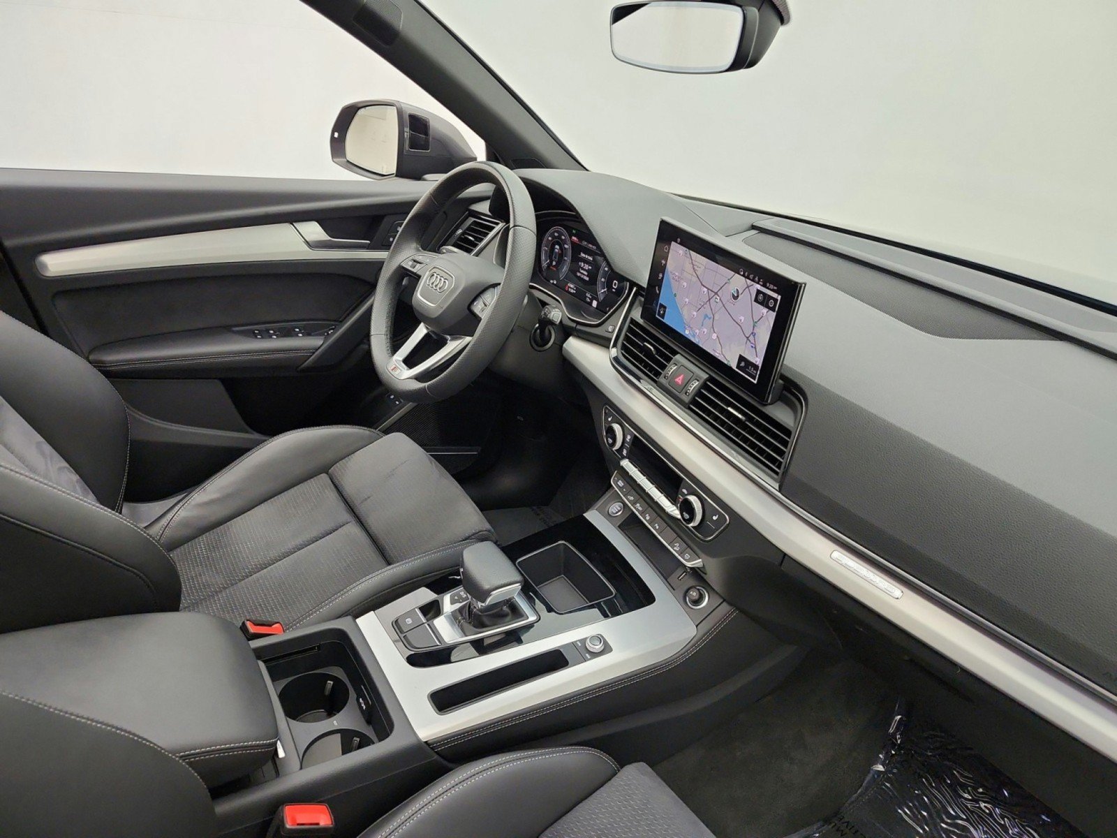 Used 2024 Audi Q5 e Prestige AWD/4WD image 18