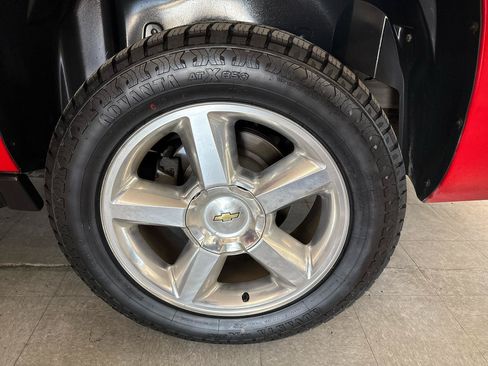 Used 2012 Chevrolet Avalanche LT AWD/4WD image 60
