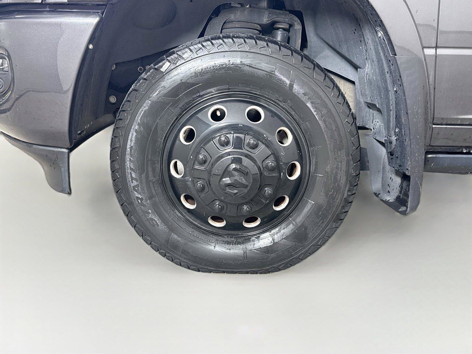 Used 2022 RAM 3500 Limited AWD/4WD image 15