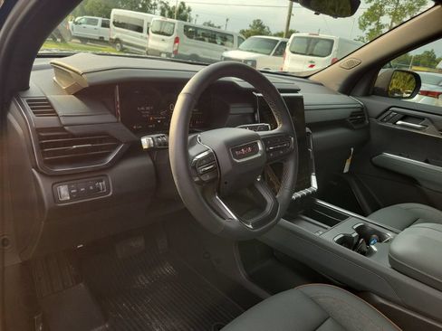 Used 2026 GMC Acadia AT4 w/ Luxury Package AWD/4WD image 25