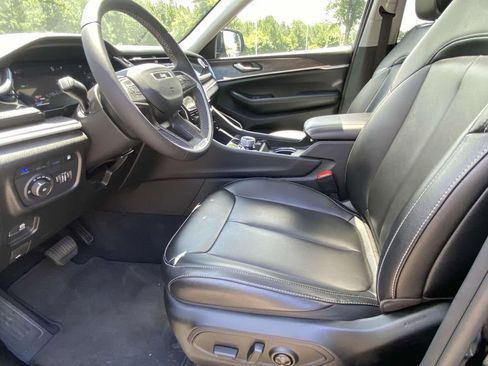 Used 2024 Jeep Grand Cherokee Limited 4xe image 13