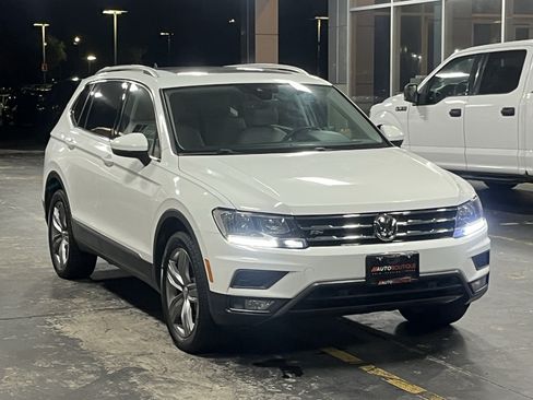 Used 2021 Volkswagen Tiguan SEL FWD image 3