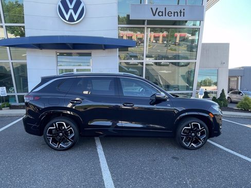 Certified 2025 Volkswagen Tiguan SEL R-Line AWD/4WD image 3