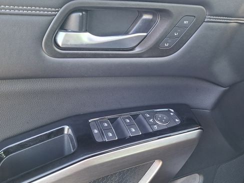 Certified 2023 Nissan Pathfinder Platinum AWD/4WD image 17