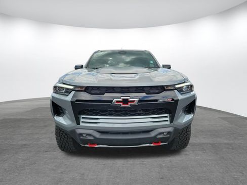 Used 2024 Chevrolet Colorado ZR2 w/ Safety Package AWD/4WD image 2