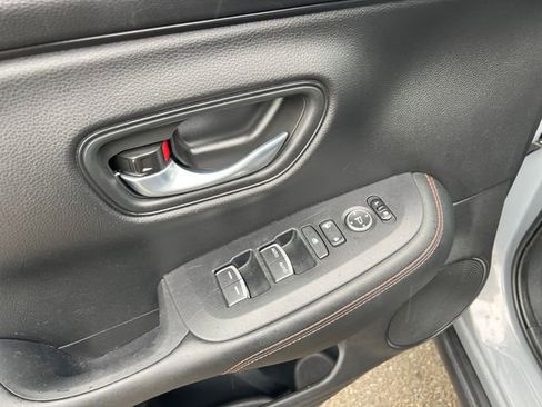 Used 2025 Honda HR-V Sport image 31