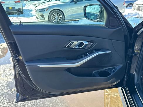Used 2020 BMW 330i xDrive 330i xDrive Sedan 4D image 17