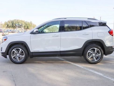 Used 2021 GMC Terrain SLT image 4