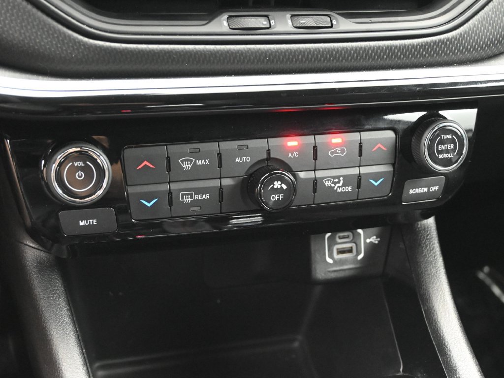 Used 2024 Jeep Compass Trailhawk AWD/4WD image 18