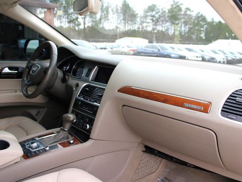 Used 2013 Audi Q7 TDI Prestige w/ Prestige Pkg image 18
