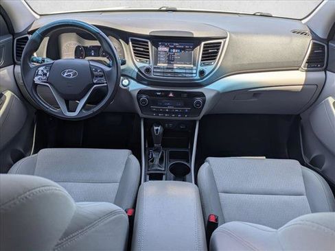 Used 2018 Hyundai Tucson Value FWD image 17