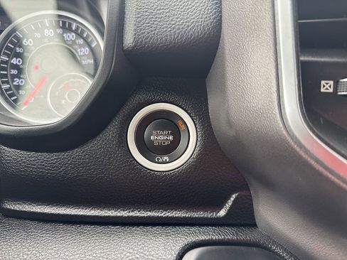 Used 2019 RAM 1500 Big Horn image 31