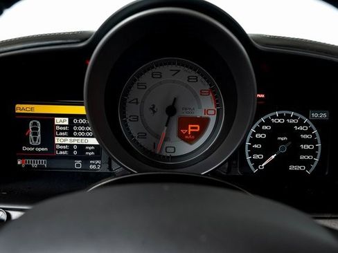 Used 2012 Ferrari 458 Italia Coupe image 31