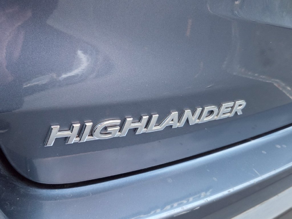 Used 2016 Toyota Highlander XLE AWD/4WD image 8