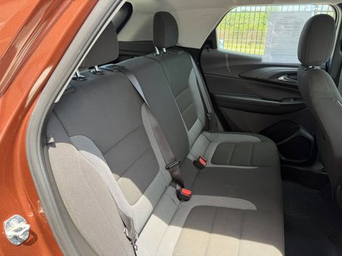 Used 2021 Chevrolet TrailBlazer LS FWD image 15