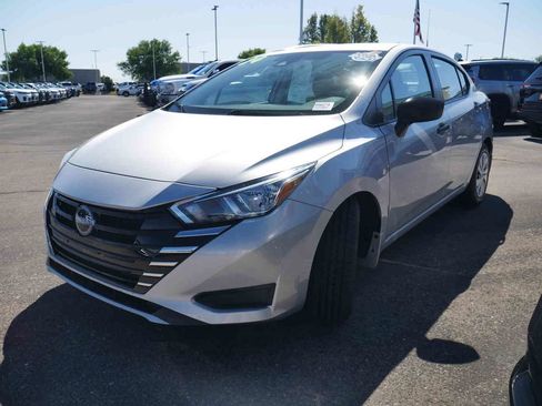 Used 2024 Nissan Versa S w/ Trunk Package FWD image 4