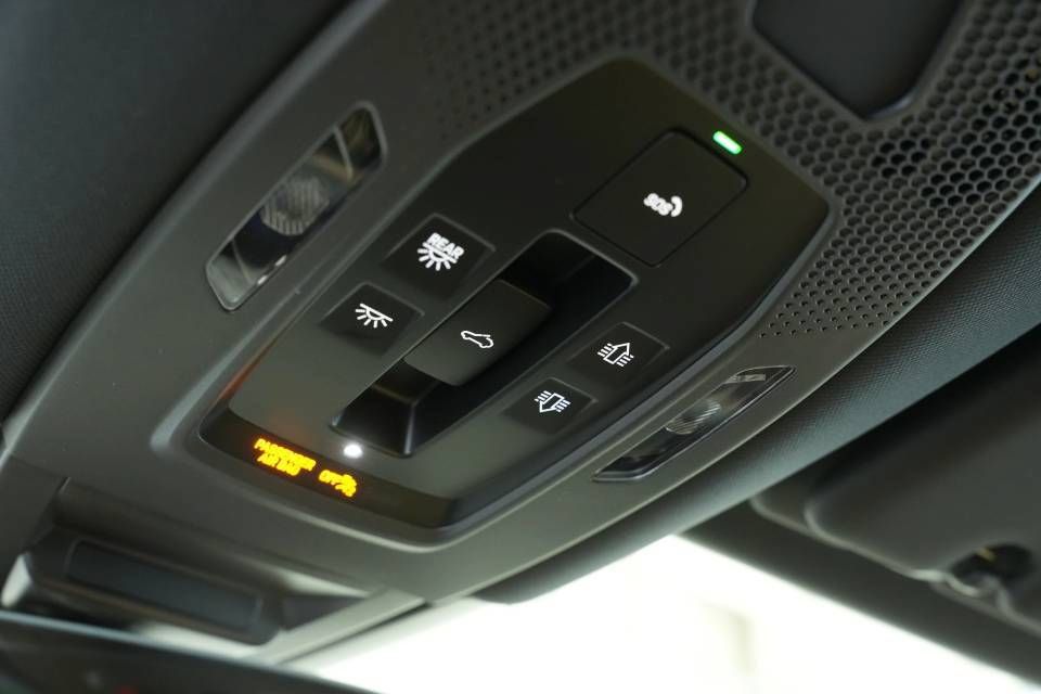 Certified 2026 Porsche Cayenne AWD/4WD image 36