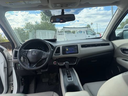 Used 2016 Honda HR-V EX-L image 11