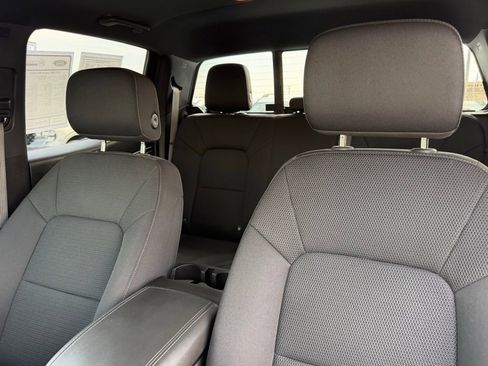 Used 2025 GMC Canyon Elevation image 17